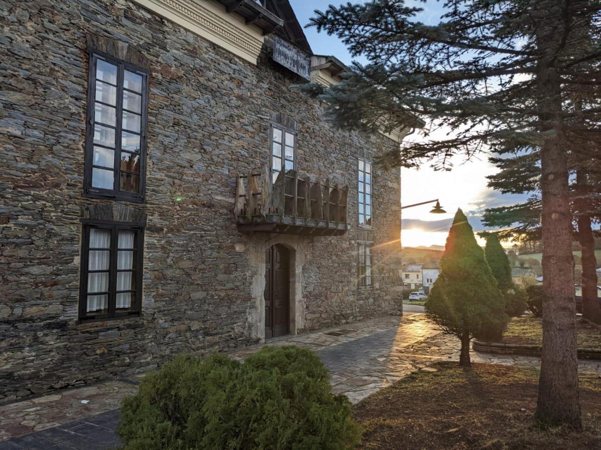 Ahio San Martin, Apartamentos Rurales Casa De La Villa San Martin de Oscos エクステリア 写真