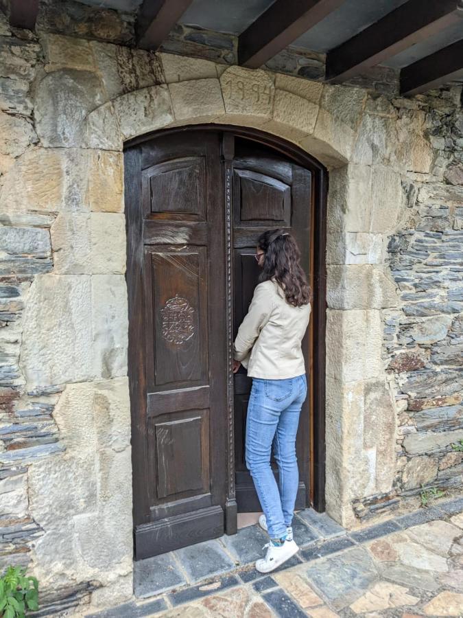 Ahio San Martin, Apartamentos Rurales Casa De La Villa San Martin de Oscos エクステリア 写真