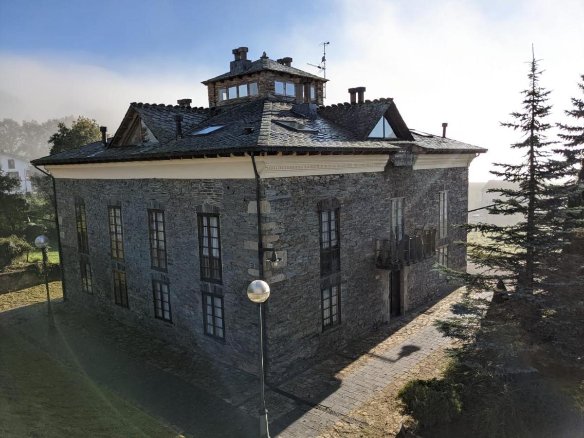 Ahio San Martin, Apartamentos Rurales Casa De La Villa San Martin de Oscos エクステリア 写真